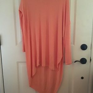 NWT FREE PEOPLE CORAL OFF SHOULDER SWEATER. M